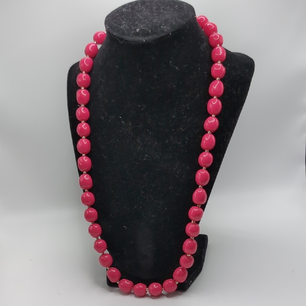 Elegant Pink Beaded Necklace